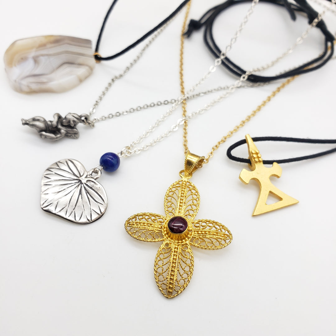 Assorted Pendant Necklace Jewelry Gift Box - 5 Pieces
