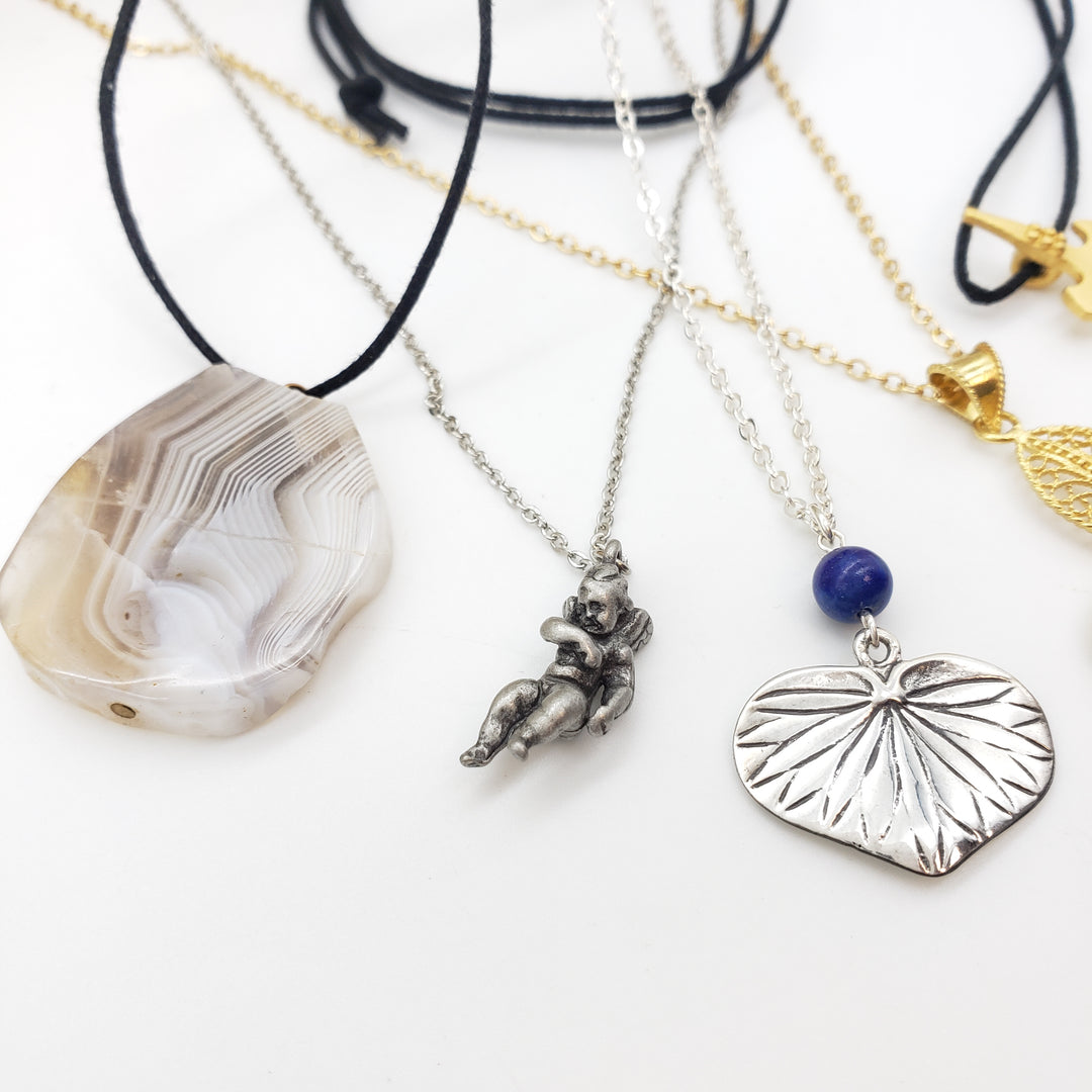 Assorted Pendant Necklace Jewelry Gift Box - 5 Pieces