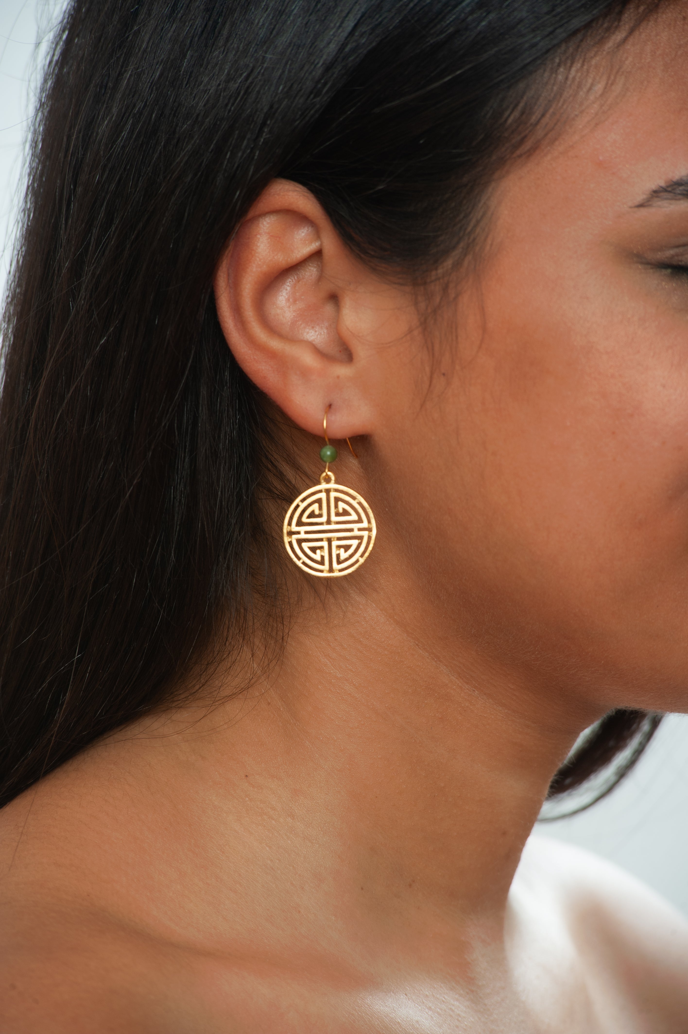 Chinese Shou Symbol with Jade Earrings Jewelry – Museum Reproductions