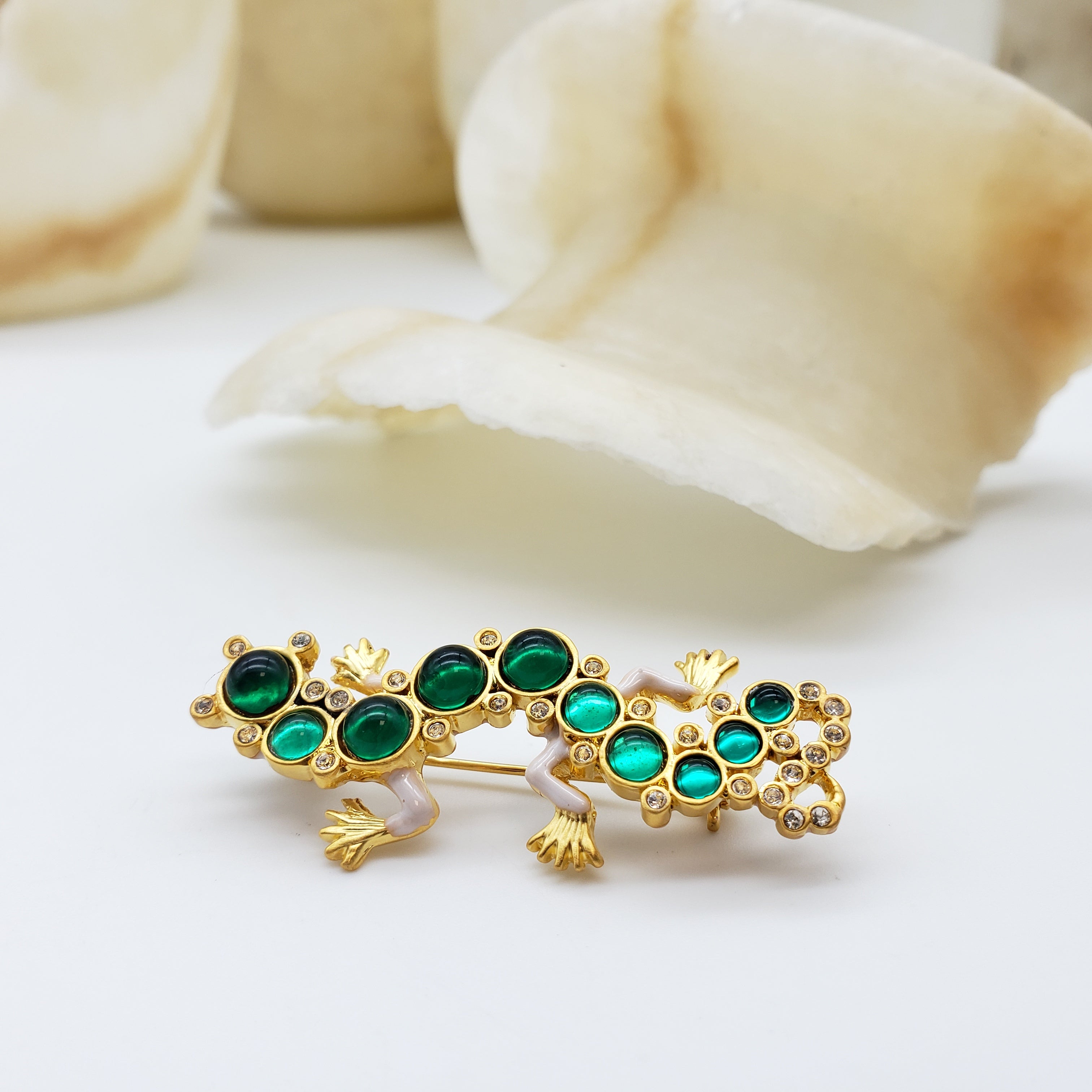 Elizabethan Salamander Brooch – Museum Reproductions