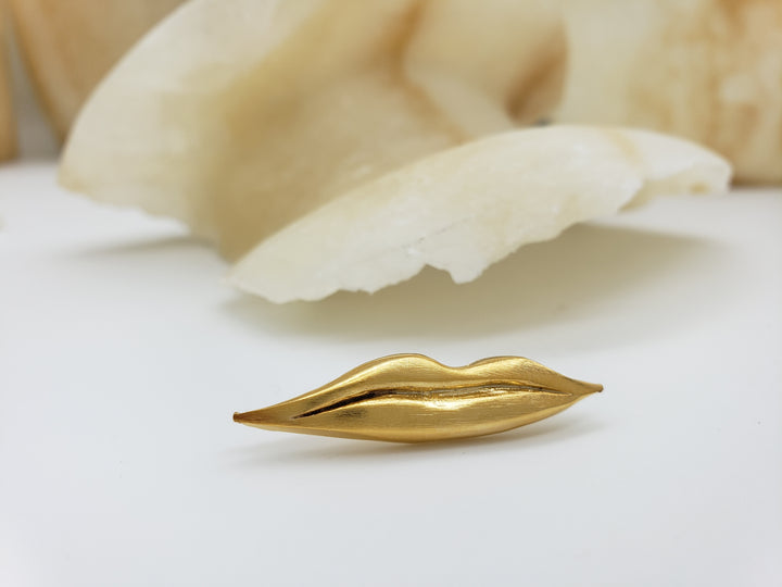Man Ray Lip Lapel Pin